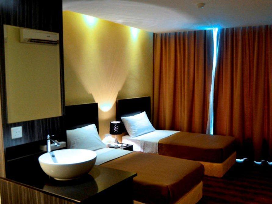 Zotel Business & Leisure Hotel Kuching Exteriör bild